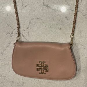 Tory Burch women’s crossbody purse in good condition